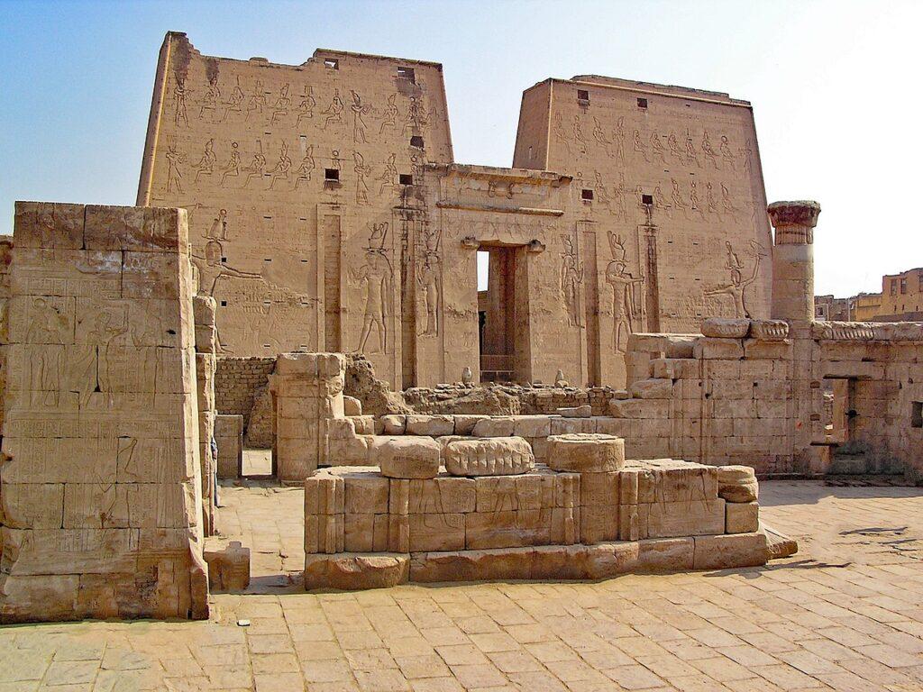 5 days Nile Cruise Luxor, Aswan, Abu Simbel - Edfu Temple