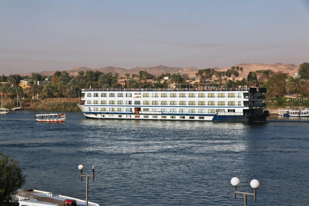 Nile Cruise from Luxor to Aswan in 4 Nights - Experience the Nile River aboard our stunning cruise ship, discovering ancient wonders and scenic beauty
