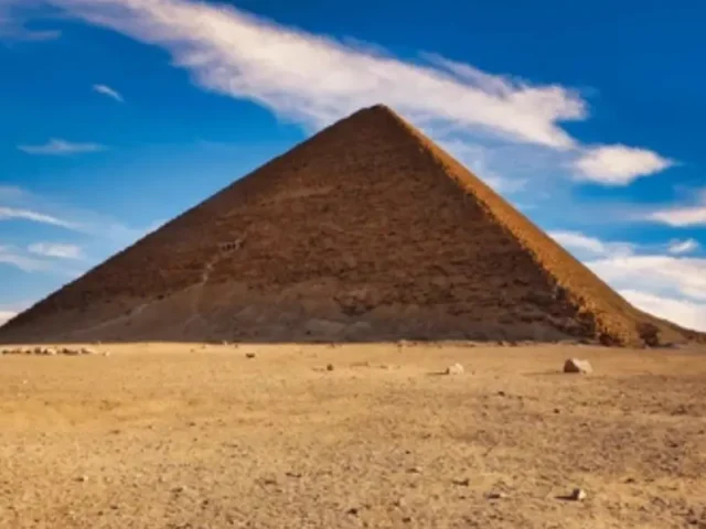 The Red Pyramid of Dahshur: A Complete Visitor Guide