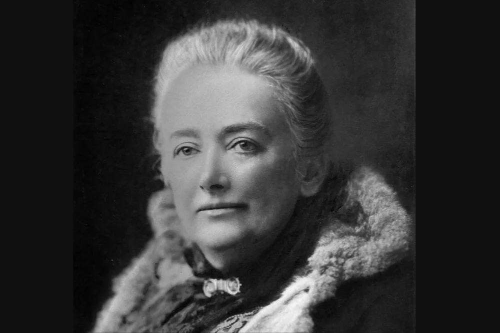 Portrait of Amelia Edwards, author of A Thousand Miles Up the Nile.