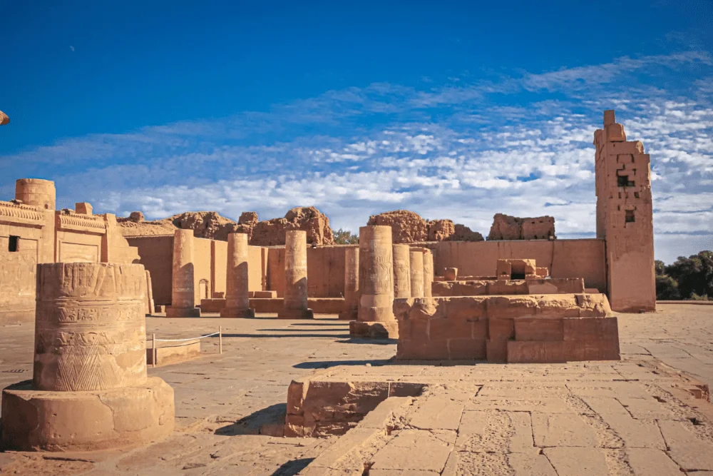 Artistic depiction of the construction of Kom Ombo Temple with Egypt Tours Group