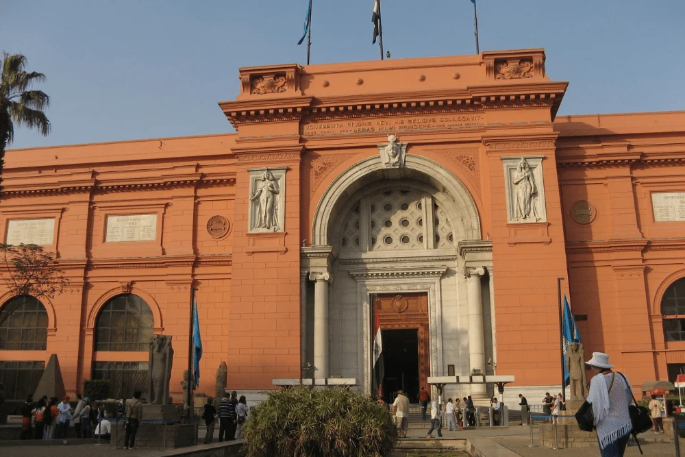 Egyptian Museum Cairo opening hours and visitor information