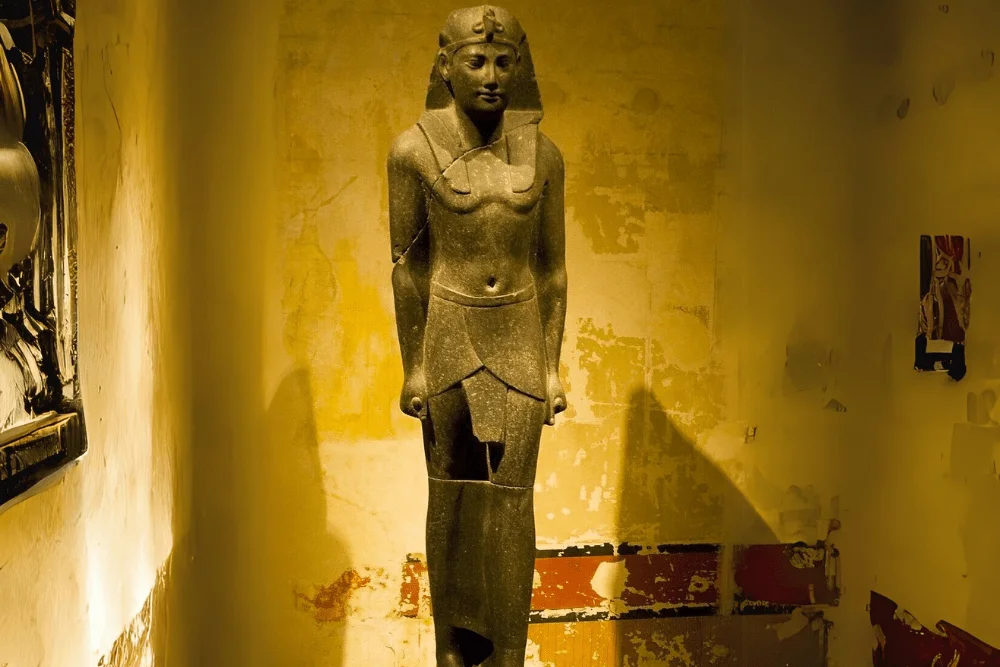 Carvings depicting the construction of the temple.