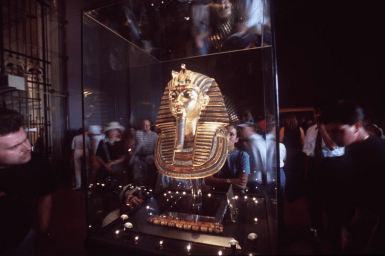 Ancient Egypt Artifacts – Iconic Monuments and Statues