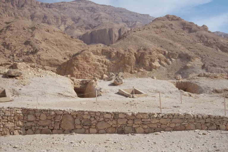 Valley of the Queens – Tombs of Royal Legacy