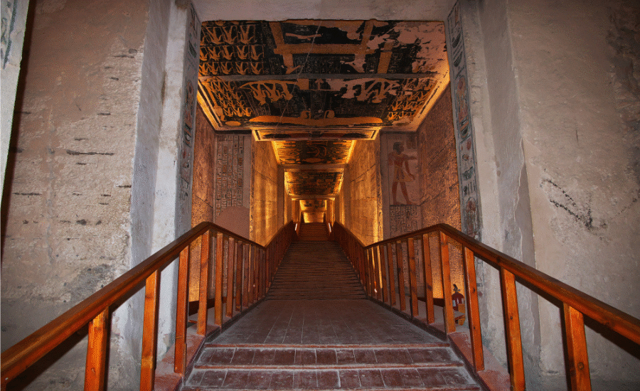 Explore the fascinating tombs of Egypt's pharaohs in the Valley of the Kings - 7 Days Cairo, Abu Simbel, Luxor & Bahariya Oasis Tour