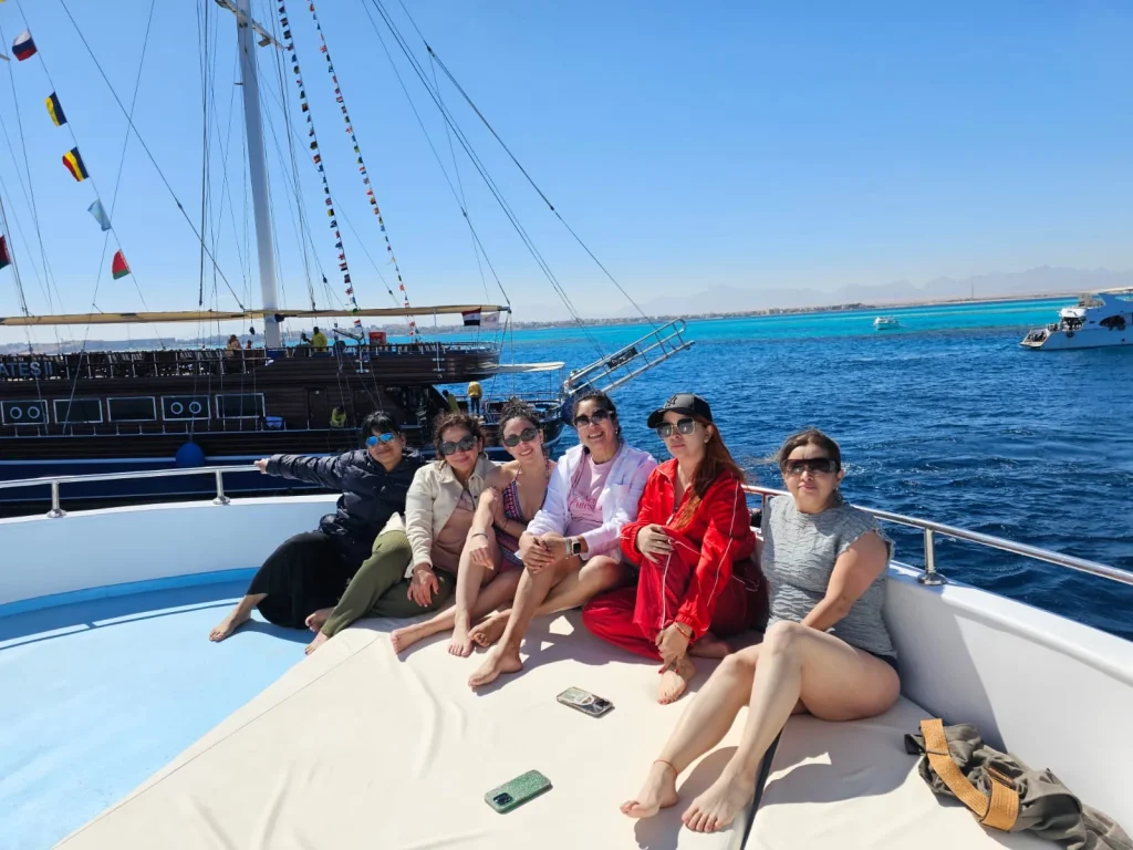 Women relaxing by the Red Sea during an Egypt girls trip