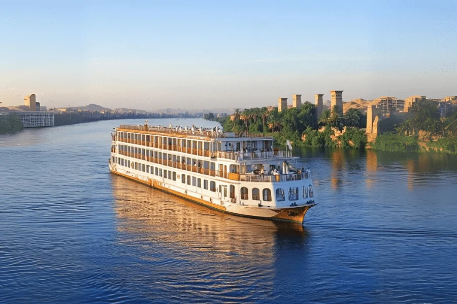 Experience a Nile Cruise and explore Egypt’s iconic river - 7 Days Cairo & Hurghada Holiday Package