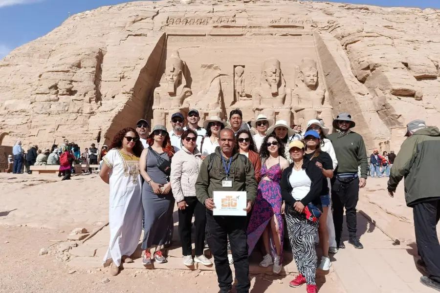 Tour group visiting Abu Simbel Temples with Egyptologist guide - Abu Simbel temple ticket price for foreigners