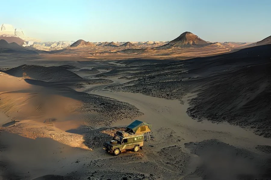 4x4 adventure in Egypt’s White and Black Desert