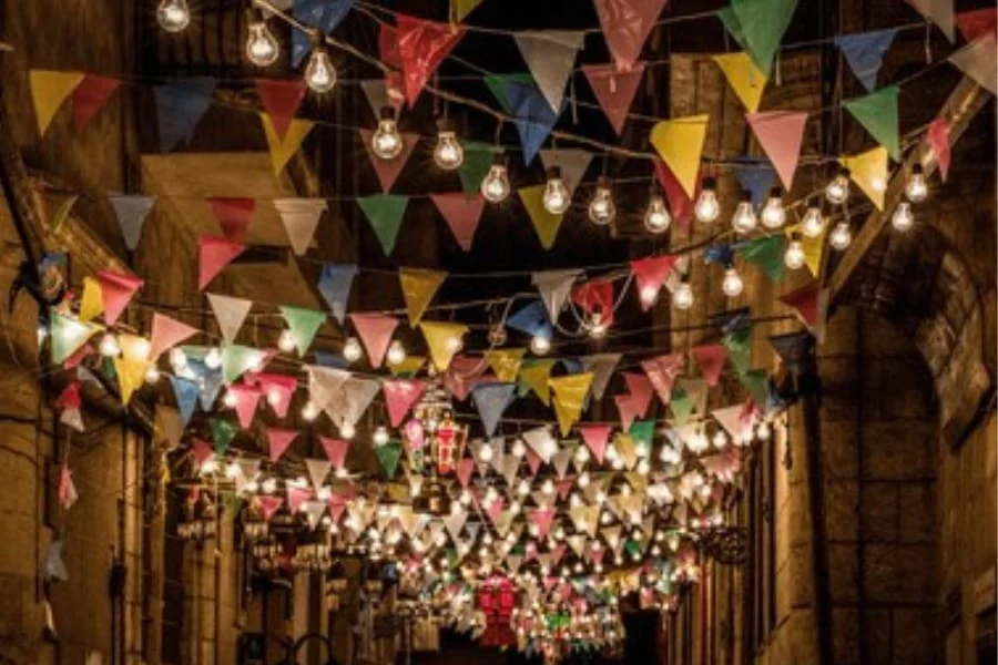 Ramadan celebrations in Egypt with lanterns and night markets
