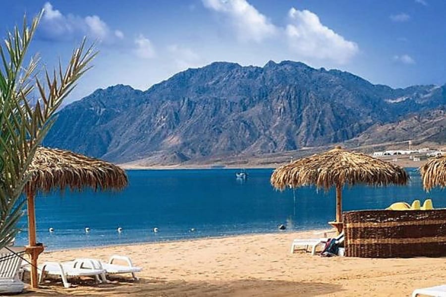 the stunning beaches at Hurghada - 8 Days Egypt Tour Packages – Cairo, Nile Cruise & Desert Escape - Egypt Tours Group