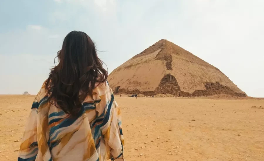 Tourist in front of Dahshur Pyramid